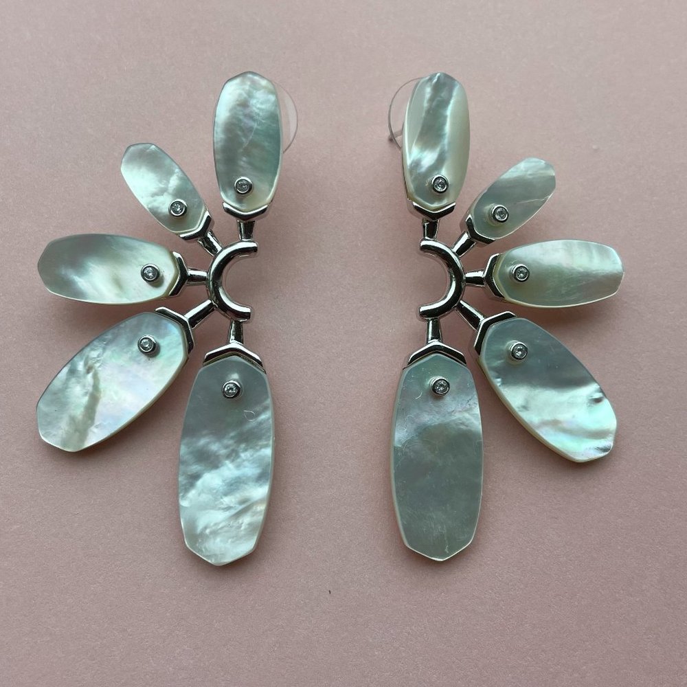 NWT Kendra Scott Ashlyn Ivory Mother Of Pearl Statement Earrings 14K Gold Plated - Picture 3 of 11